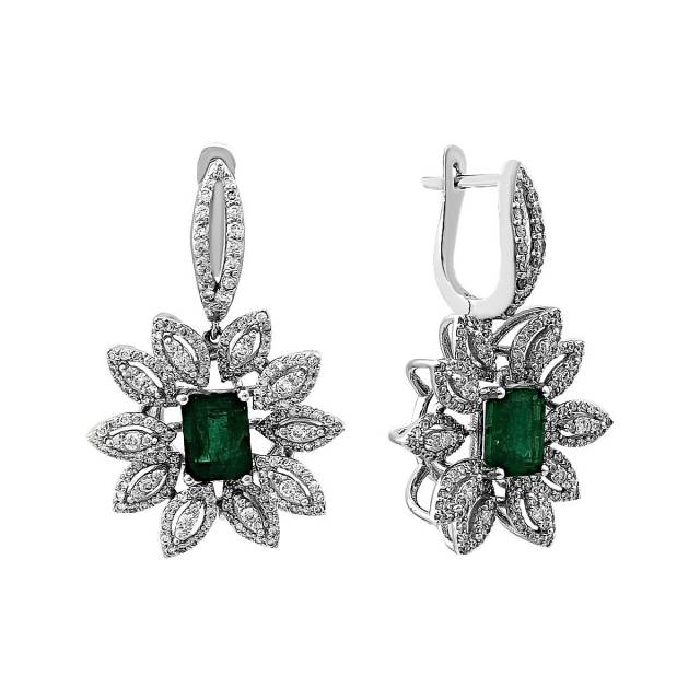 Серьги из белого золота с бриллиантами и изумрудами (027514)