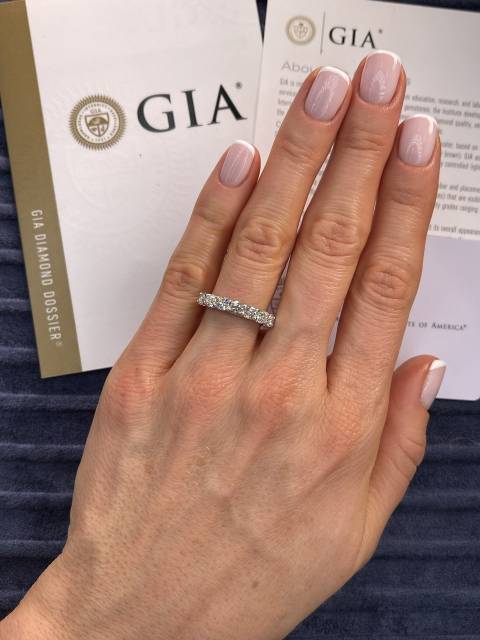 Кольцо из белого золота с бриллиантами (051995)