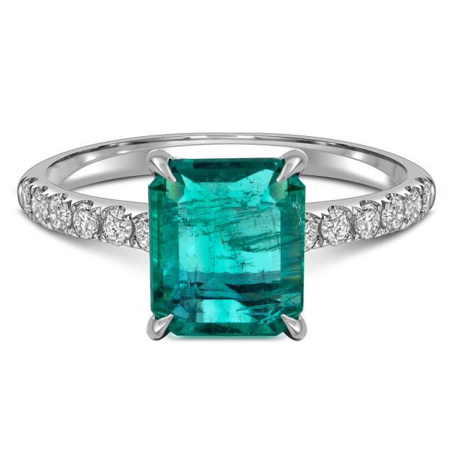 Кольцо из белого золота с бриллиантами и изумрудом (058507)