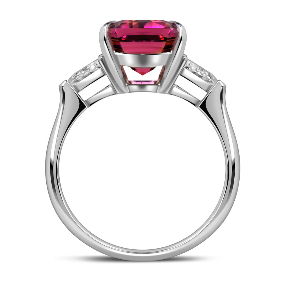 Кольцо из белого  золота с бриллиантами и розовым турмалином (060184)