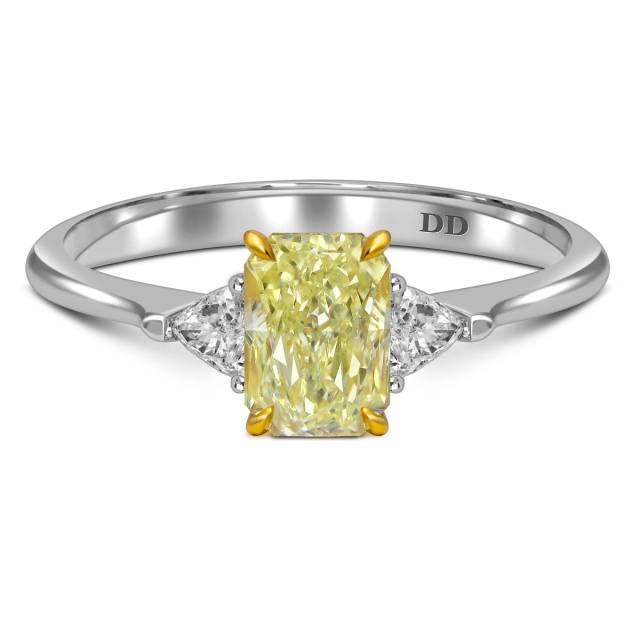 Помолвочное кольцо из белого золота с бриллиантами (062763)