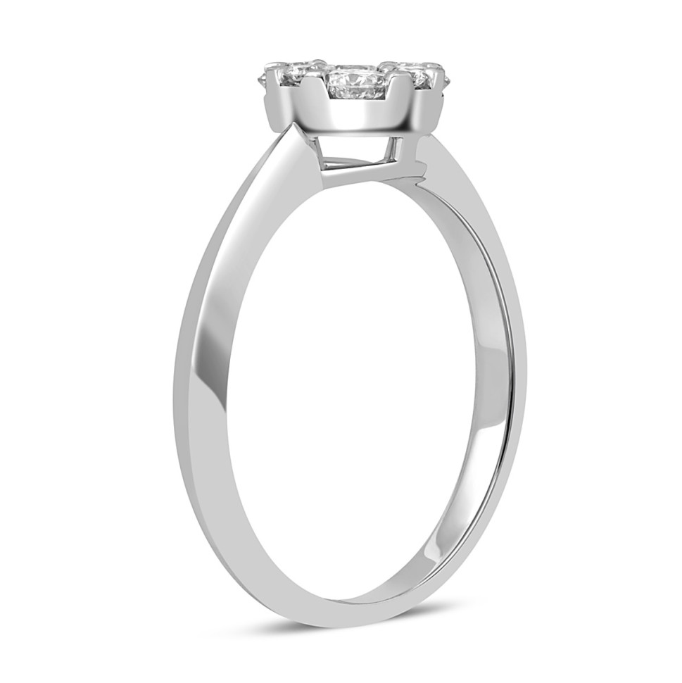 Кольцо из белого золота с бриллиантами 