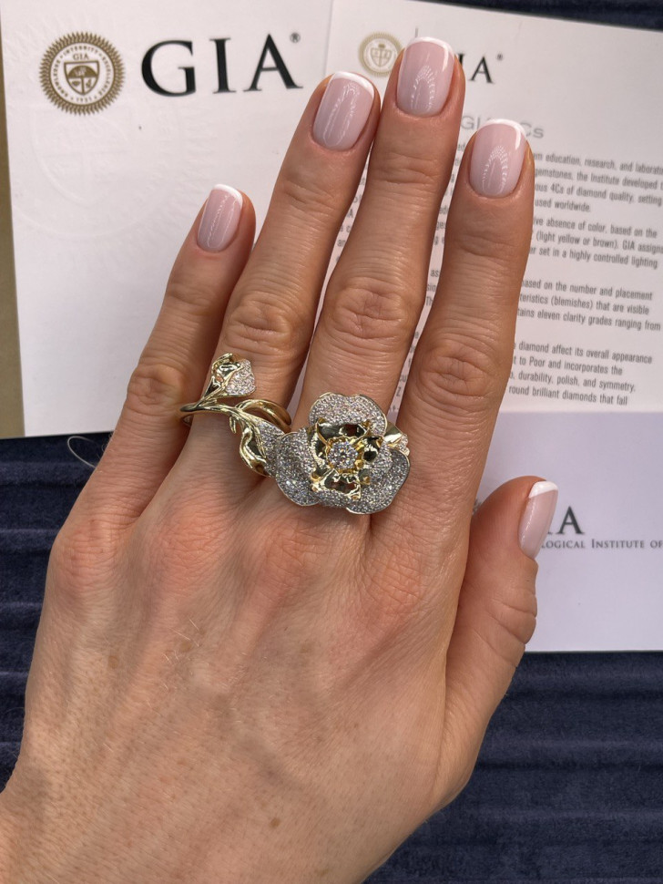 Кольцо из жёлтого золота с бриллиантами (050495)