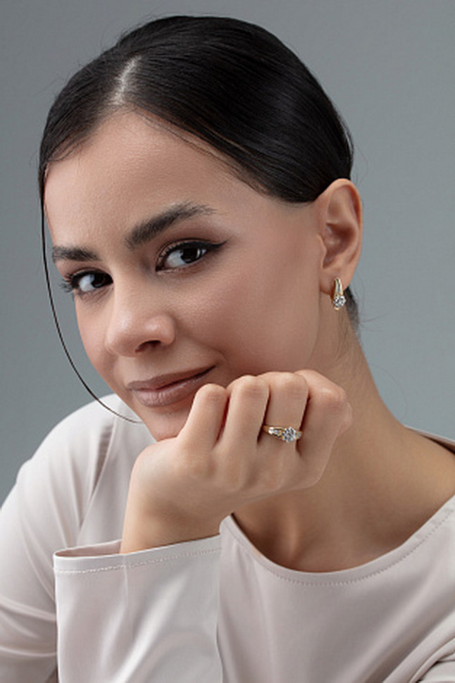 Кольцо из белого золота с бриллиантами (059468)