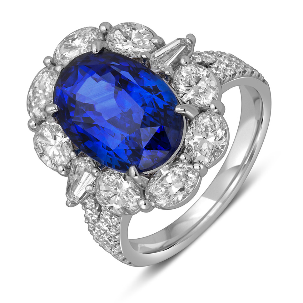 Кольцо из белого золота с бриллиантами и сапфиром 