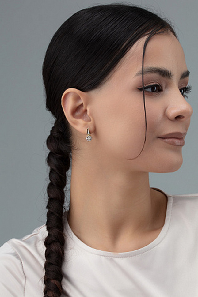 Серьги из комбинированного золота с бриллиантами (058374)