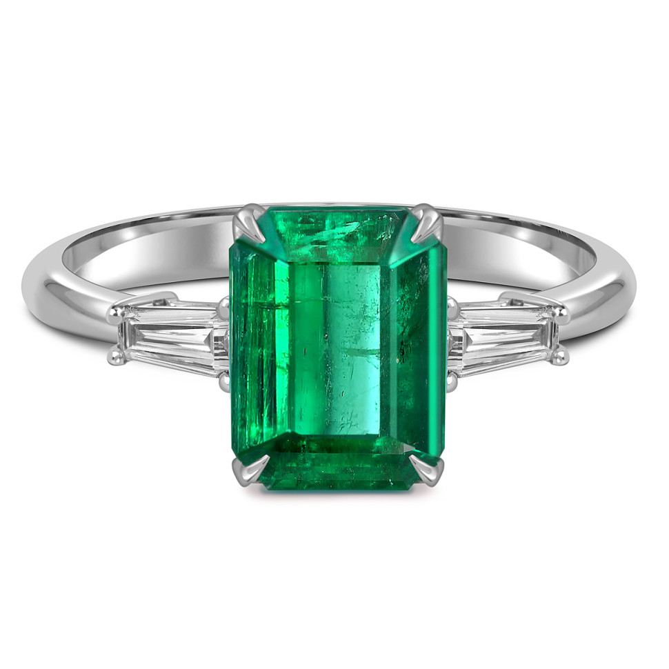 Кольцо из белого золота с бриллиантами и изумрудом (059214)