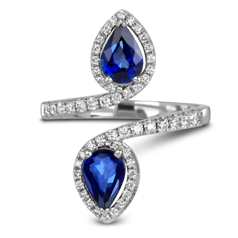 Кольцо из белого золота с бриллиантами и сапфирами (060138)