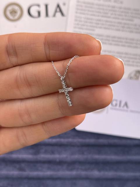 Колье Крест из белого золота с бриллиантами (039949)